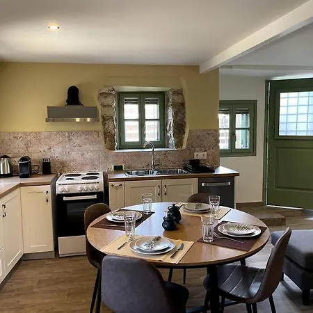 Nyaraló Evanthia's House *